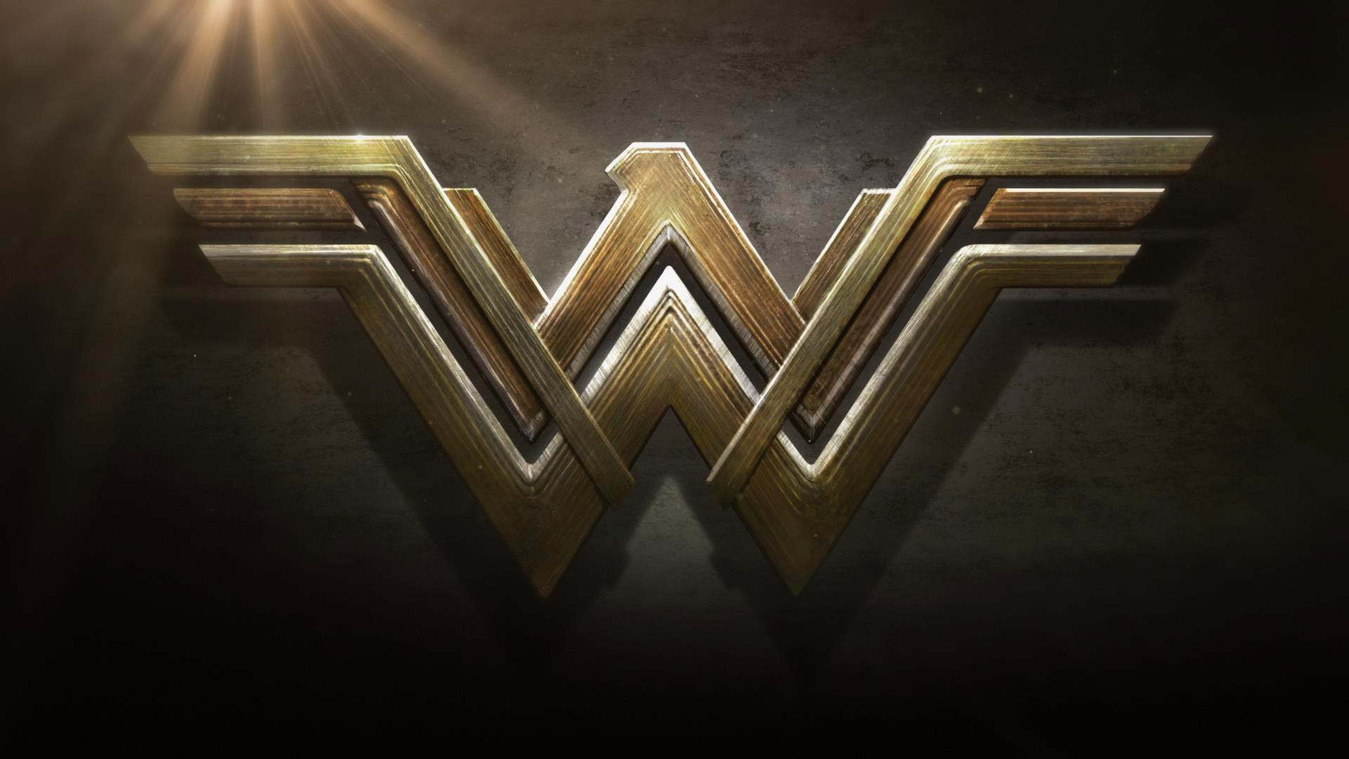 Wonder Woman and Whataburger Tangle Over Logos and Trademarks | Heroic Girls